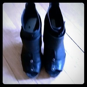 Women's size 8 worn once